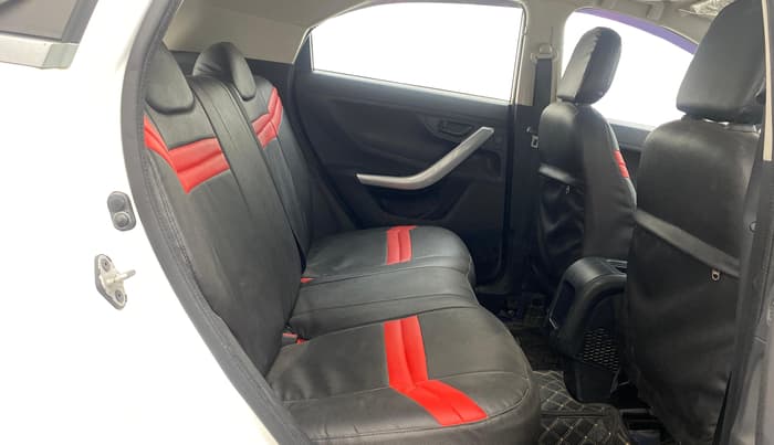 2021 Tata NEXON XM SUNROOF PETROL, Petrol, Manual, 36,773 km, Right Side Rear Door Cabin