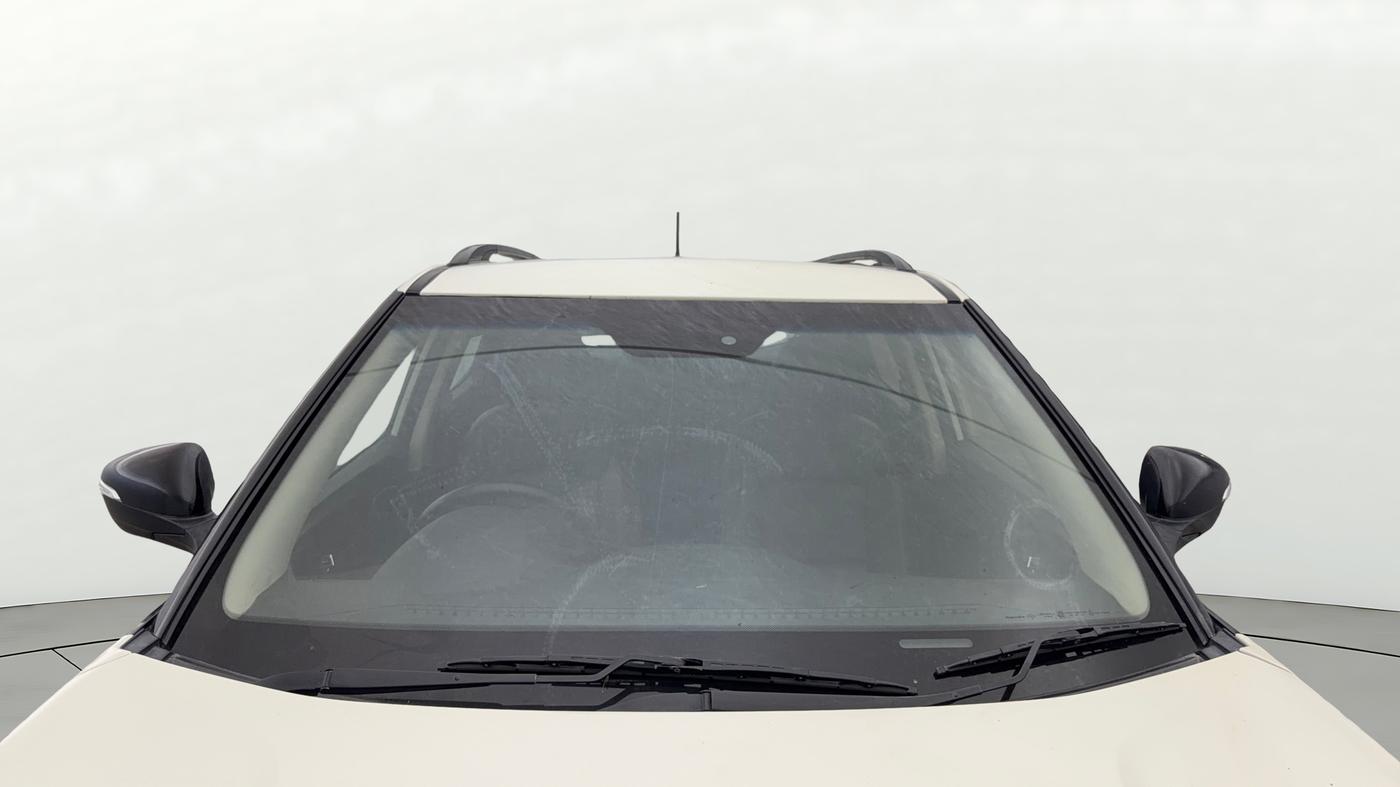 2022 Mahindra XUV300 W8 (O) 1.2 PETROL, Petrol, Manual, 29,859 km, Front Windshield