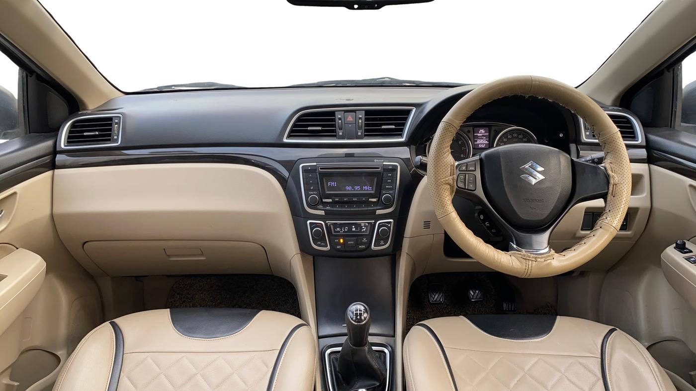 2014 Maruti Ciaz ZXI, Petrol, Manual, 65,830 km, Dashboard