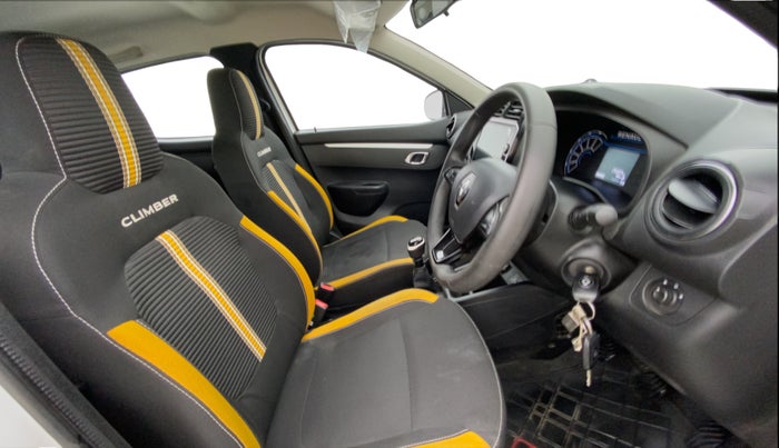 2023 Renault Kwid CLIMBER MT 1.0, Petrol, Manual, 25,590 km, Right Side Front Door Cabin