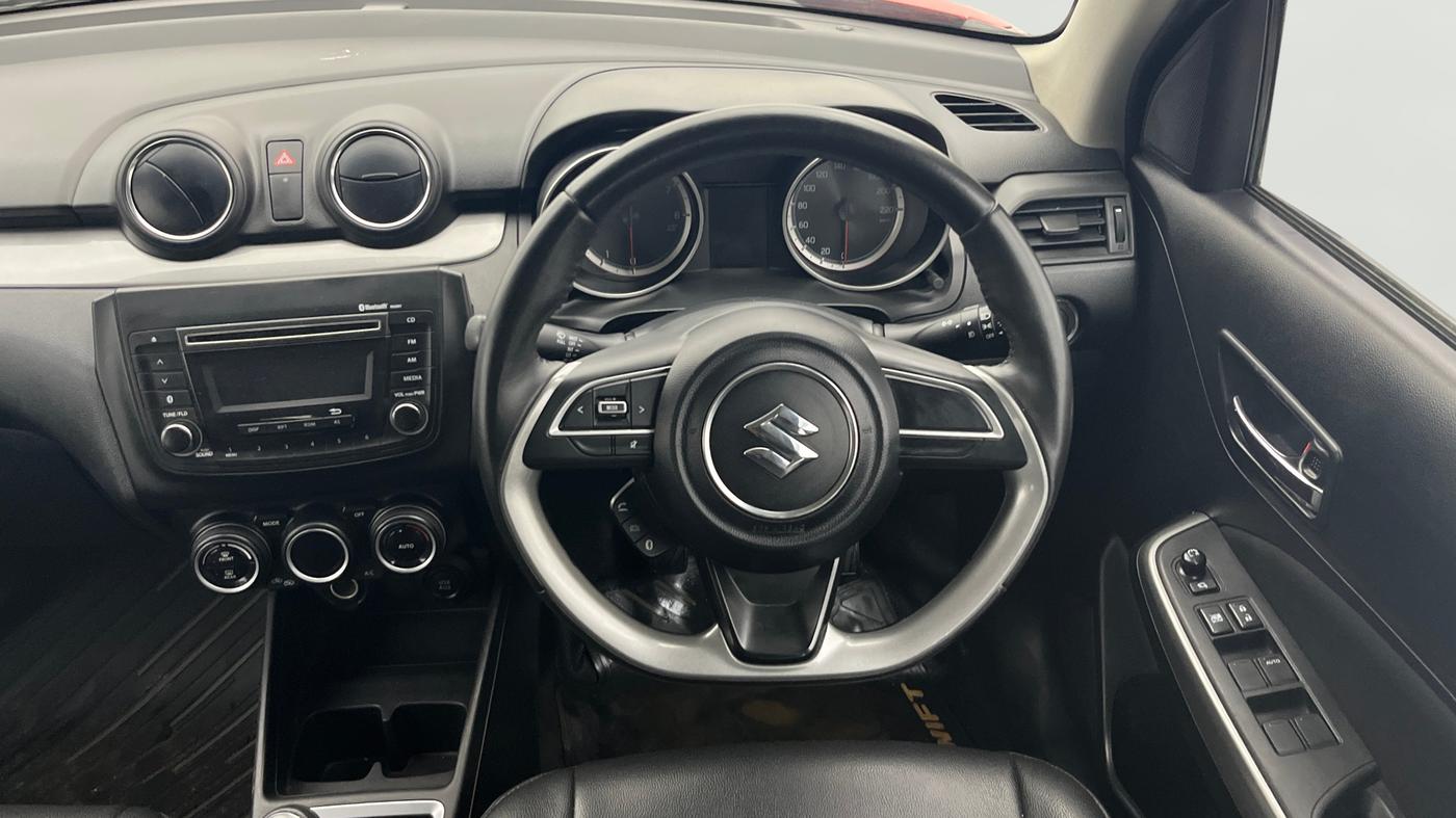 2018 Maruti Swift ZXI, Petrol, Manual, 75,436 km, Steering Wheel Close Up