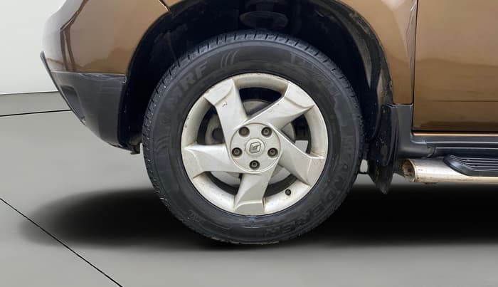 2014 Renault Duster 85 PS RXL DIESEL, Diesel, Manual, 1,08,569 km, Left Front Wheel