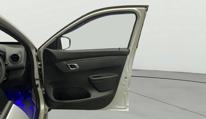 2019 Renault Kwid RXT 1.0, Petrol, Manual, 74,559 km, RHS Front Door