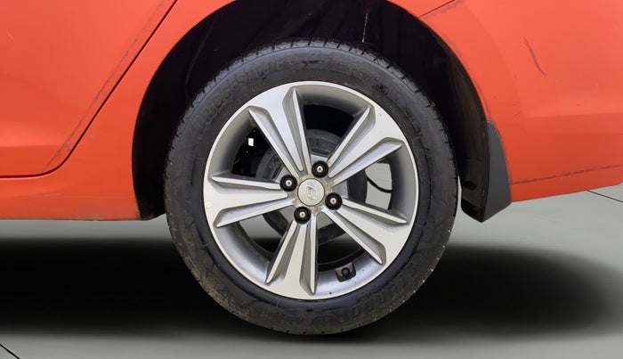 2018 Hyundai Verna 1.6 VTVT SX (O) AT, Petrol, Automatic, 30,228 km, Left Rear Wheel