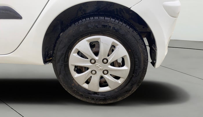 2013 Hyundai i10 MAGNA 1.1, Petrol, Manual, 38,440 km, Left Rear Wheel