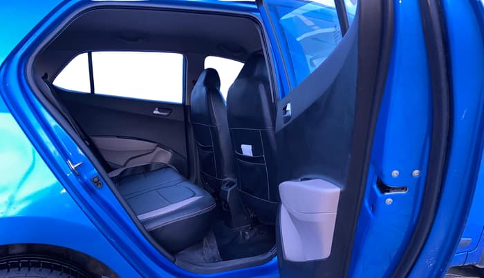 2019 Hyundai Grand i10 SPORTZ 1.2 KAPPA VTVT, Petrol, Manual, 92,059 km, Right Side Rear Door Cabin