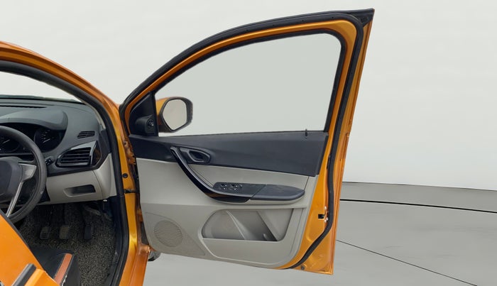 2017 Tata Tiago XT PETROL, Petrol, Manual, 70,783 km, RHS Front Door