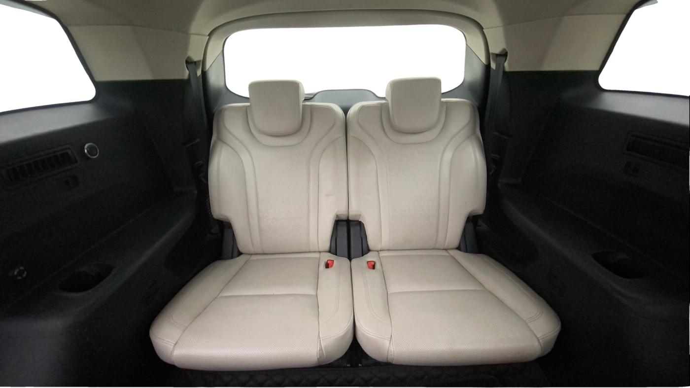 2021 Mahindra XUV700 AX 7 LUXURY D AT 7 STR, Diesel, Automatic, 99,868 km, Third Seat Row ( optional )