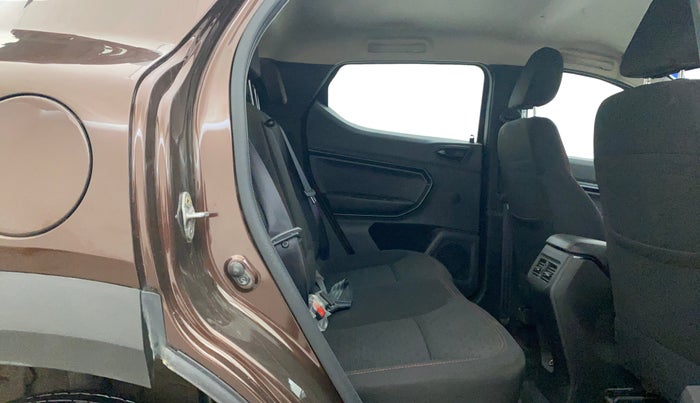 2022 Renault Kiger RXZ AMT, Petrol, Automatic, 25,075 km, Right Side Rear Door Cabin