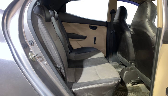 2012 Hyundai Eon ERA +, Petrol, Manual, 75,364 km, Right Side Rear Door Cabin