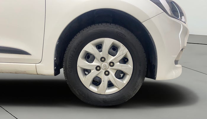 2014 Hyundai Elite i20 SPORTZ 1.2, Petrol, Manual, 1,22,146 km, Right Front Wheel