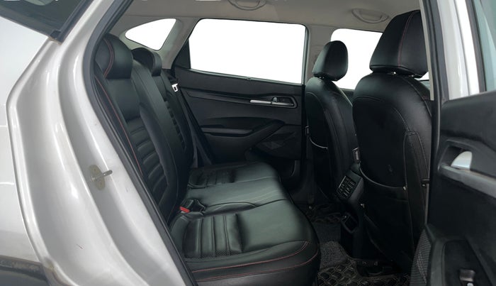 2020 KIA SELTOS HTK PLUS 1.5, Petrol, Manual, 71,407 km, Right Side Rear Door Cabin