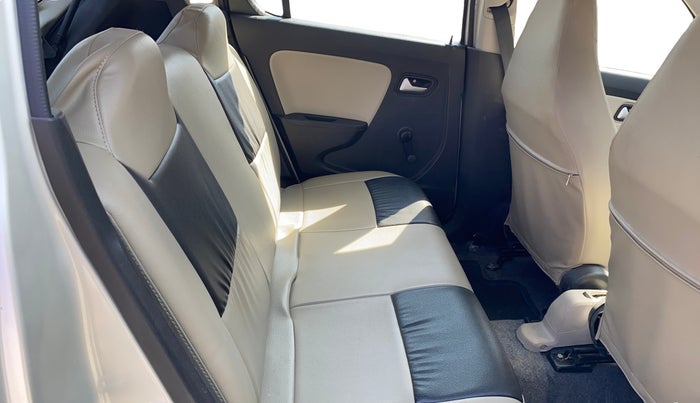 2019 Maruti Alto LXI, Petrol, Manual, 32,960 km, Right Side Rear Door Cabin