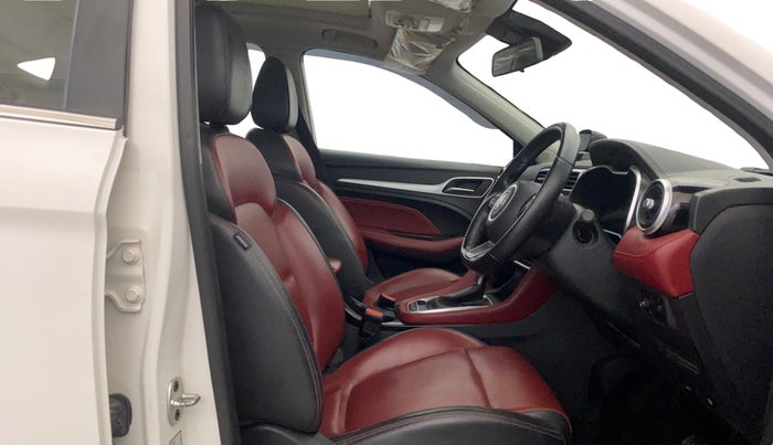 2022 MG ASTOR SAVVY 1.3 TURBO AT S RED, Petrol, Automatic, 42,010 km, Right Side Front Door Cabin