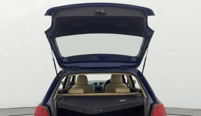 2015 Volkswagen Polo HIGHLINE1.2L, Petrol, Manual, 65,226 km, Boot Door Open