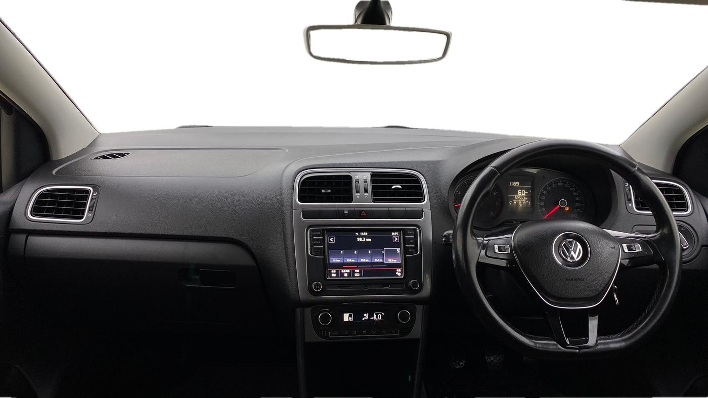 2017 Volkswagen Polo HIGHLINE PLUS 1.2(16 ALLOY, Petrol, Manual, 62,663 km, Dashboard
