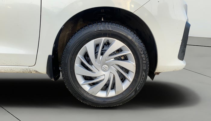 2022 Maruti Ertiga VXI SHVS, Petrol, Manual, 39,744 km, Right Front Wheel