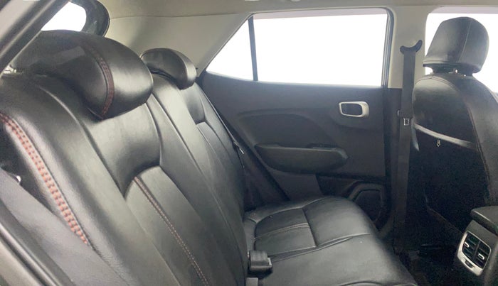 2019 Hyundai VENUE SX 1.0 TURBO, Petrol, Manual, 52,185 km, Right Side Rear Door Cabin