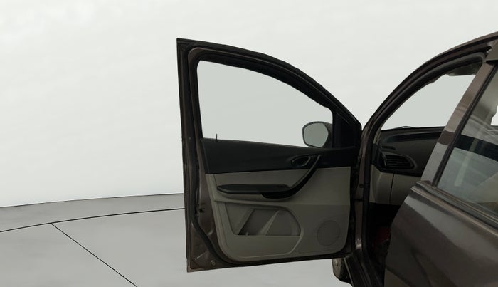 2018 Tata Tiago XT PETROL, Petrol, Manual, 80,851 km, LHS Front Door