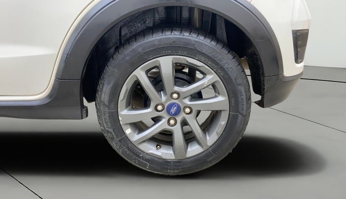 2020 Ford FREESTYLE TITANIUM 1.2 PETROL, Petrol, Manual, 1,14,560 km, Left Rear Wheel