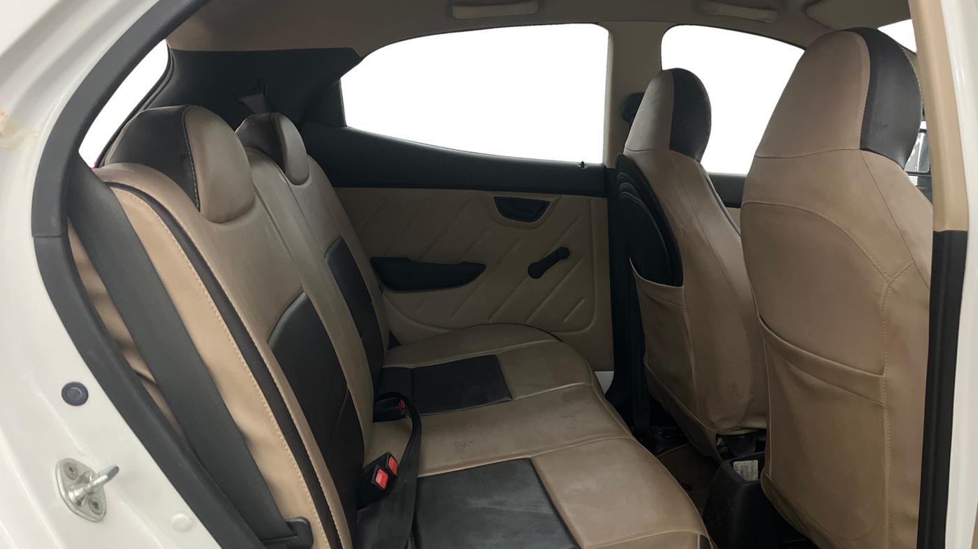 2015 Hyundai Eon D-LITE+, Petrol, Manual, 49,185 km, Right Side Rear Door Cabin