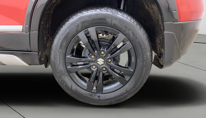 2018 Maruti Vitara Brezza ZDI PLUS AT DUAL TONE, Diesel, Automatic, 1,03,888 km, Left Rear Wheel