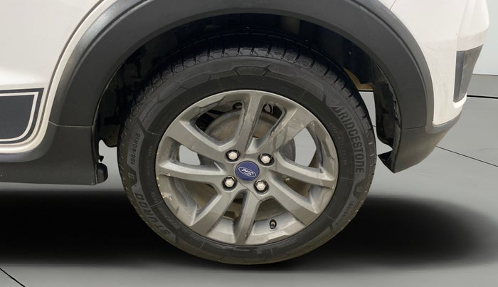 2018 Ford FREESTYLE TITANIUM PLUS 1.2 PETROL, Petrol, Manual, 69,319 km, Left Rear Wheel