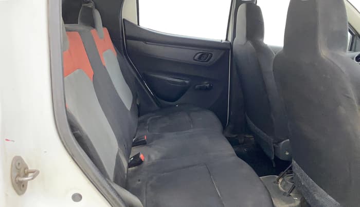 2016 Renault Kwid RXT 0.8, Petrol, Manual, 1,23,083 km, Right Side Rear Door Cabin