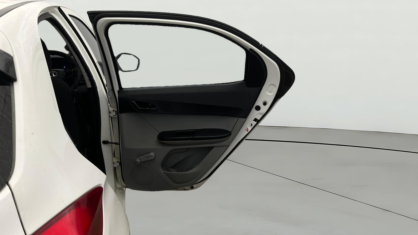 2022 Tata Tiago XE PETROL, Petrol, Manual, 37,973 km, RHS Rear Door
