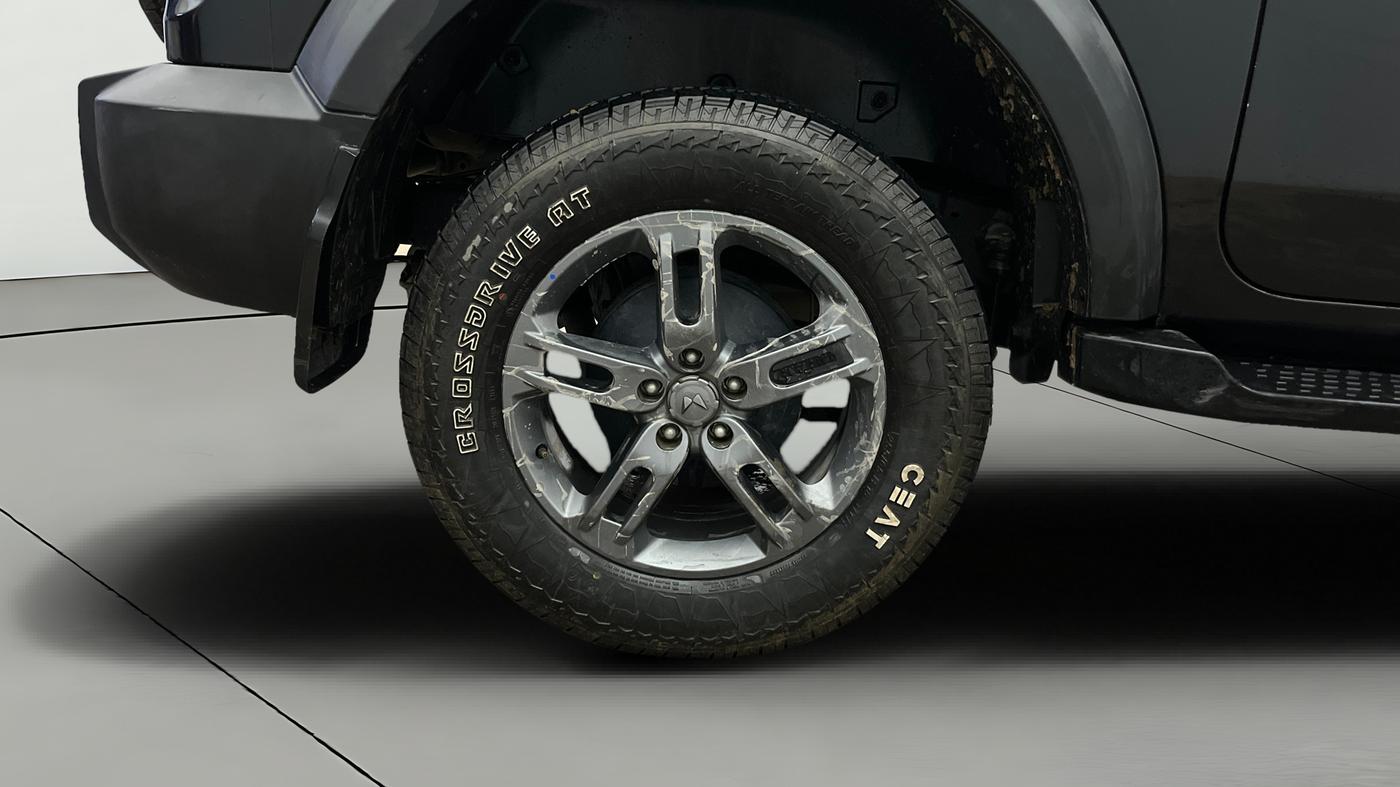 2024 Mahindra Thar LX P 2WD AT HT, Petrol, Automatic, 18,101 km, Right Rear Wheel