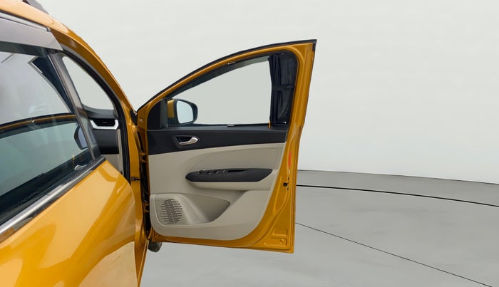 2020 Renault TRIBER RXZ, Petrol, Manual, 34,850 km, RHS Front Door