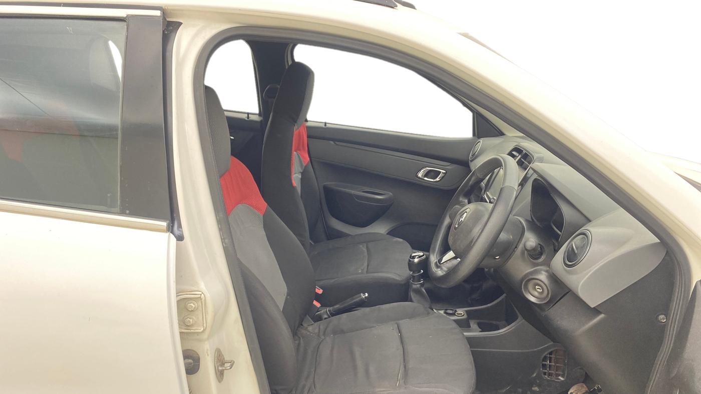 2018 Renault Kwid RXT 1.0 (O), Petrol, Manual, 58,564 km, Right Side Front Door Cabin
