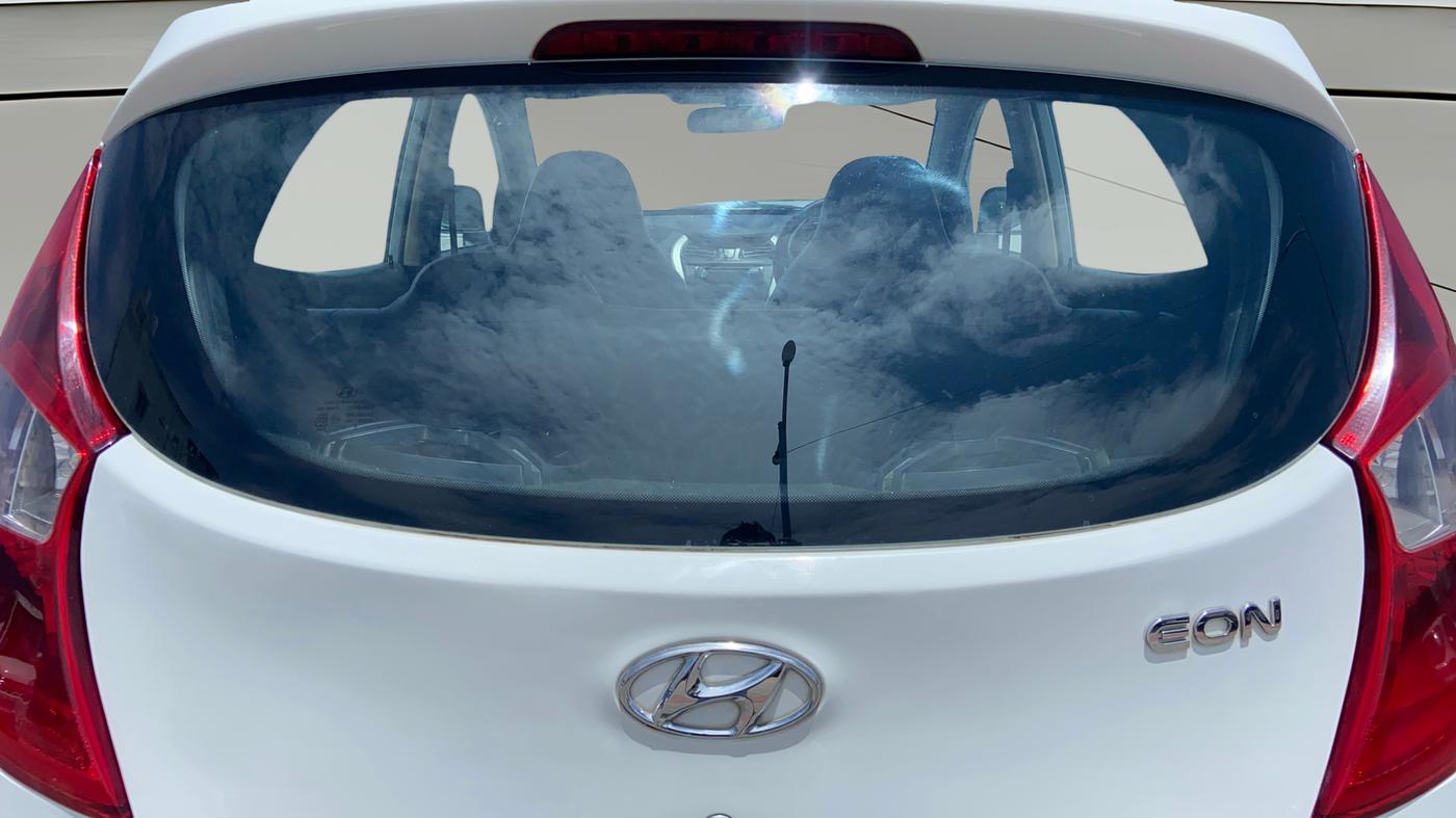 2018 Hyundai Eon ERA +, Petrol, Manual, 61,857 km, Rear Windshield