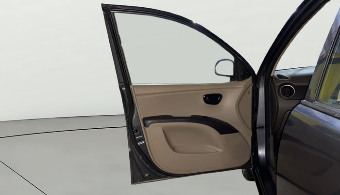 2013 Hyundai i10 ERA 1.1, CNG, Manual, 91,787 km, LHS Front Door