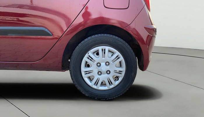 2014 Hyundai i10 MAGNA 1.1, Petrol, Manual, 1,03,618 km, Left Rear Wheel