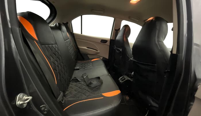 2020 Hyundai NEW SANTRO SPORTZ MT, Petrol, Manual, 31,752 km, Right Side Rear Door Cabin
