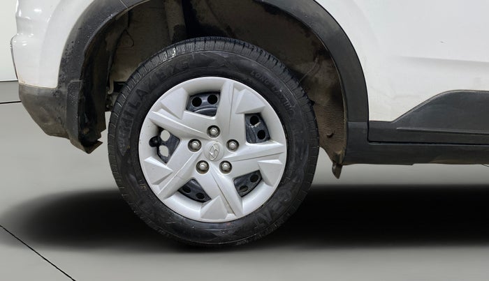 2020 Hyundai VENUE S 1.2, Petrol, Manual, 54,612 km, Right Rear Wheel