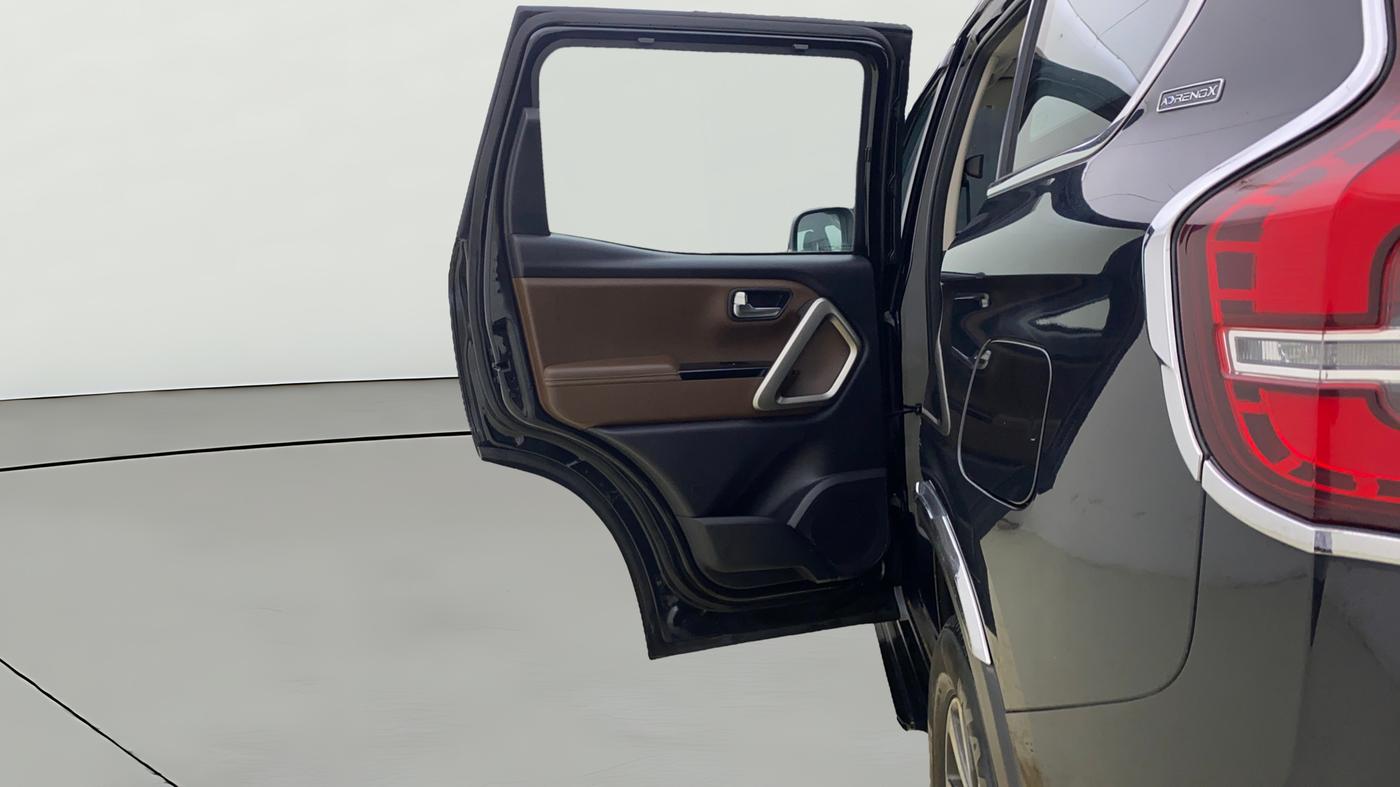 2023 Mahindra SCORPIO-N Z8 L DIESEL AT 2WD 7 STR, Diesel, Automatic, 57,379 km, LHS Rear Door
