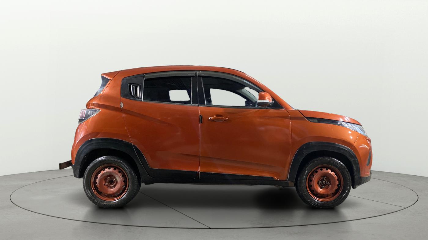 2017 Mahindra KUV 100 NXT K6+ D 6 STR, Diesel, Manual, 79,000 km, Right Side View
