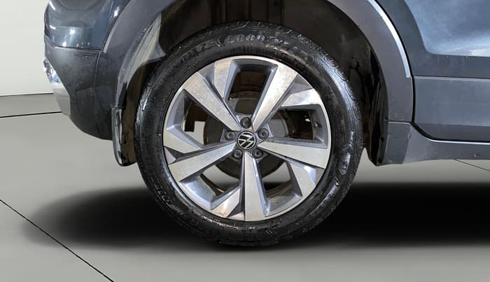 2023 Volkswagen TAIGUN TOPLINE 1.0 TSI MT, Petrol, Manual, 39,803 km, Right Rear Wheel