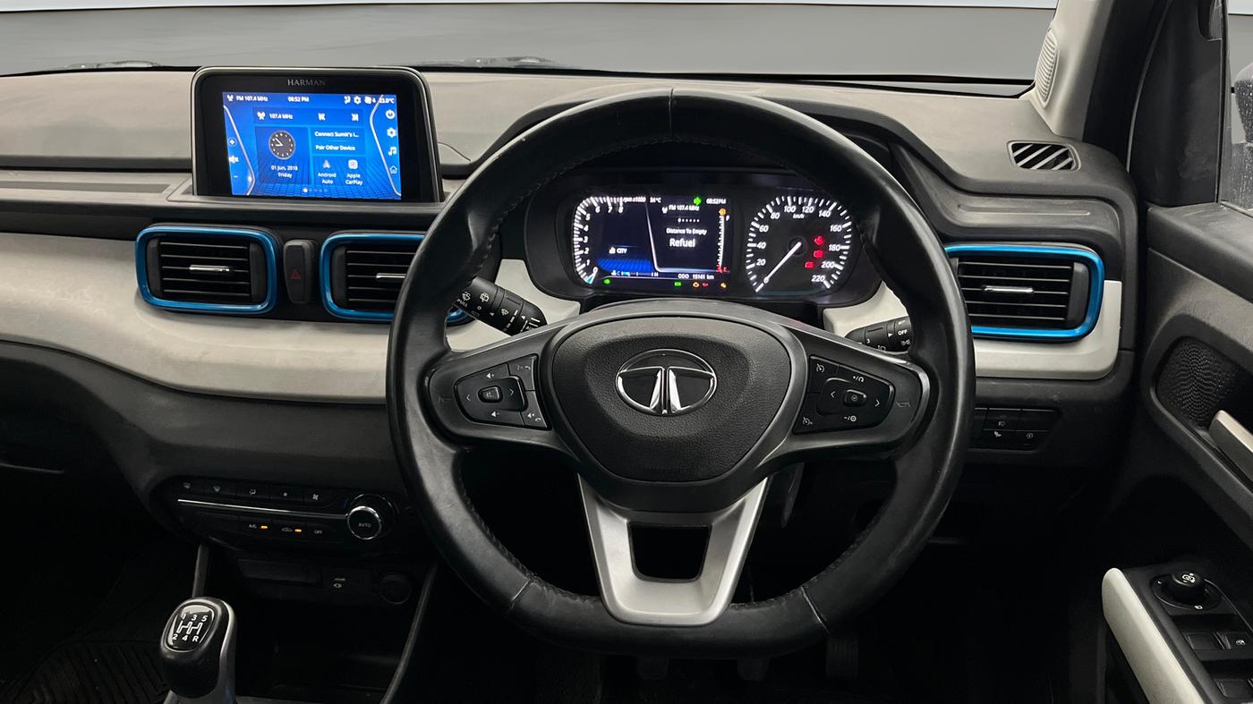 2023 Tata PUNCH CREATIVE  MT, Petrol, Manual, 15,089 km, Steering Wheel Close Up