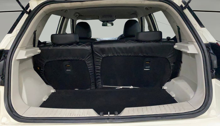 2022 Mahindra XUV300 W8 1.2 PETROL, Petrol, Manual, 48,228 km, Boot Open Zoomed View