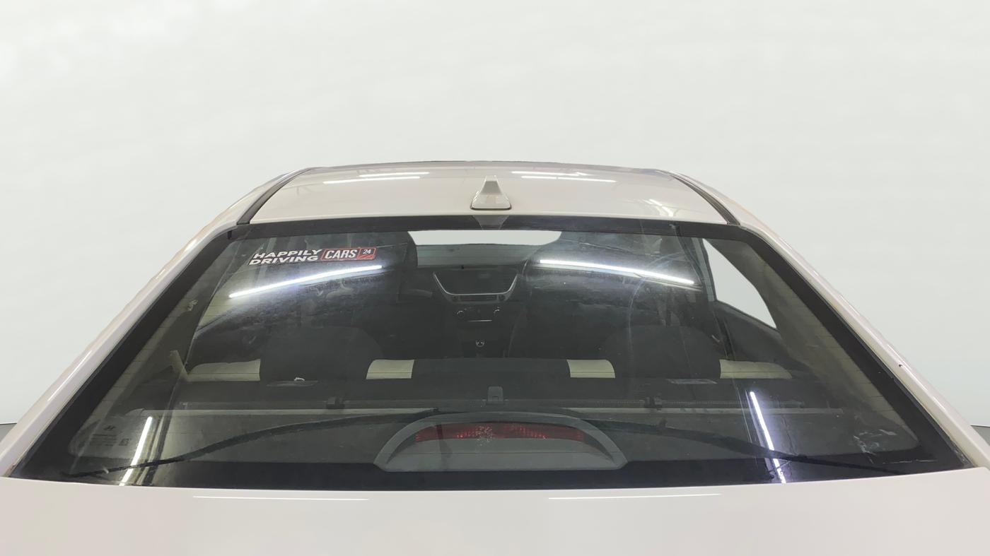 2018 Hyundai Verna 1.6 CRDI SX + AT, Diesel, Automatic, 51,028 km, Rear Windshield