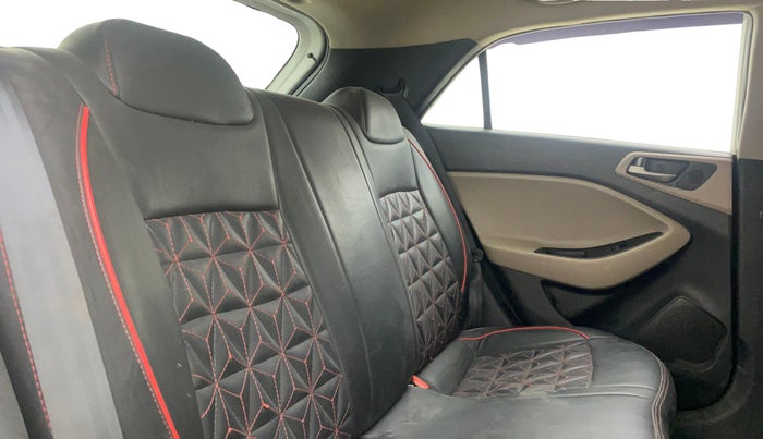 2017 Hyundai Elite i20 SPORTZ 1.2, Petrol, Manual, 73,081 km, Right Side Rear Door Cabin