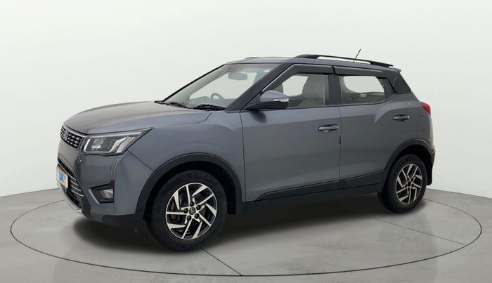 2022 Mahindra XUV300 W8 (O) 1.2 PETROL, Petrol, Manual, 46,114 km, Left Front Diagonal