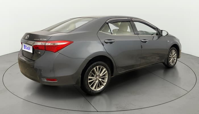 2016 Toyota Corolla Altis VL CVT PETROL, CNG, Automatic, 1,11,426 km, Right Back Diagonal