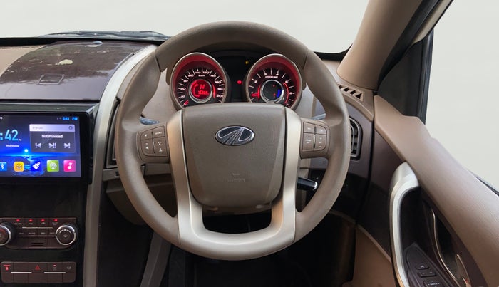 2015 Mahindra XUV500 W6, Diesel, Manual, 76,338 km, Steering Wheel Close Up