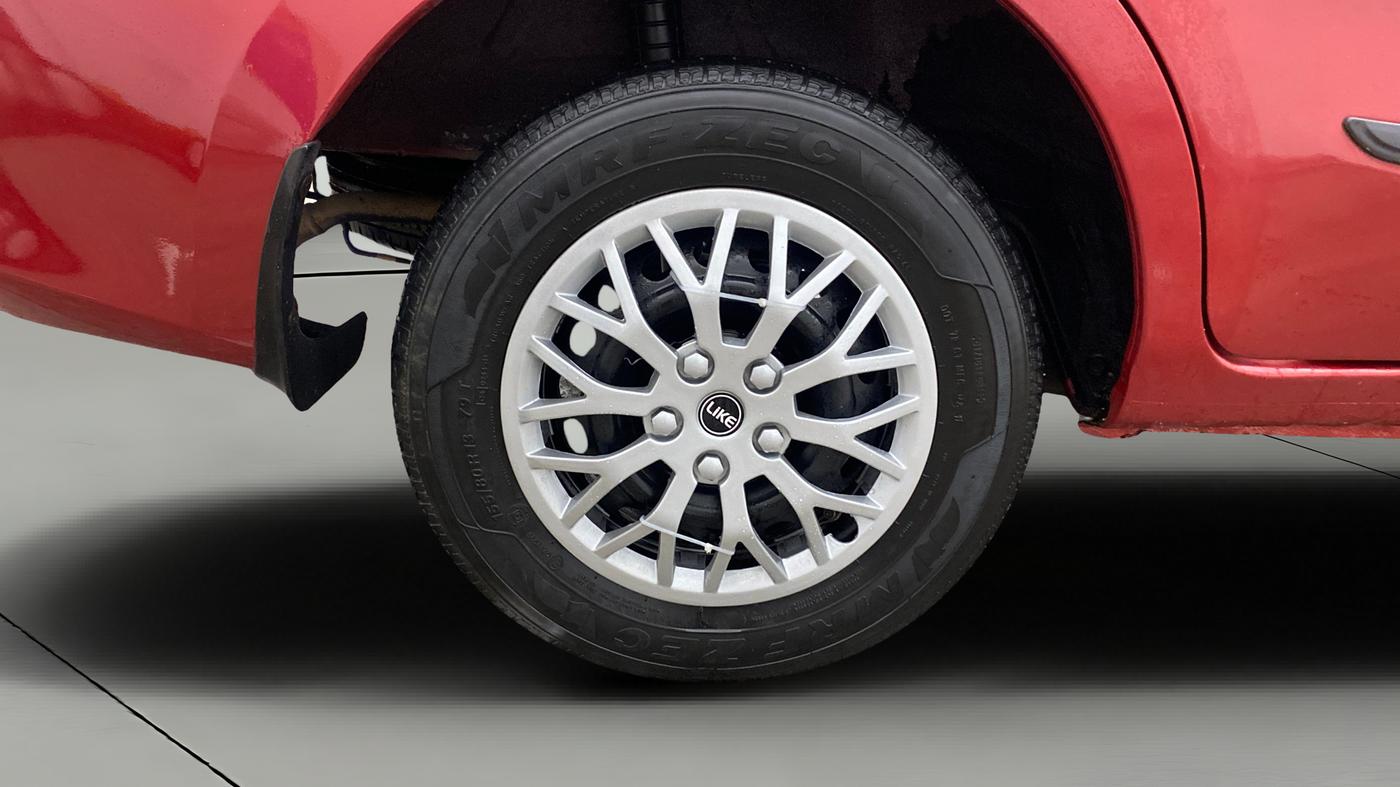 2015 Datsun Go Plus T, CNG, Manual, 84,113 km, Right Rear Wheel
