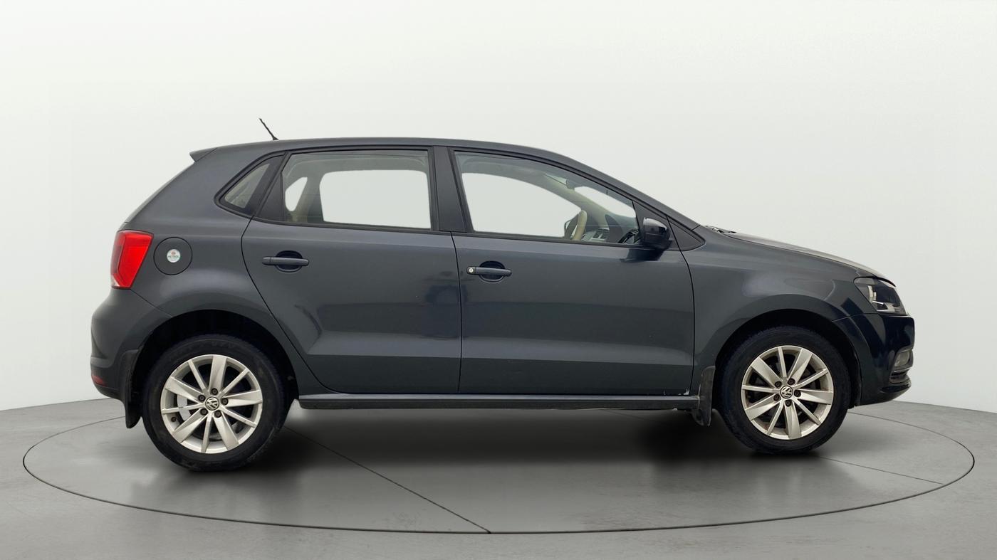 2017 Volkswagen Polo HIGHLINE1.2L, Petrol, Manual, 40,215 km, Right Side View