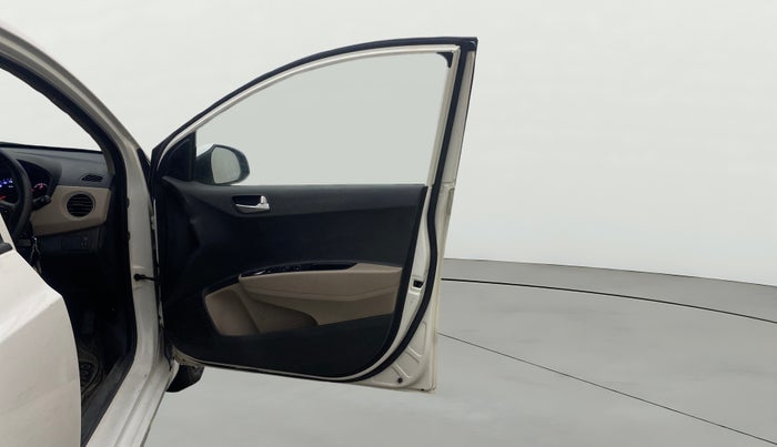 2016 Hyundai Xcent S 1.2 SPECIAL EDITION, Petrol, Manual, 74,812 km, RHS Front Door